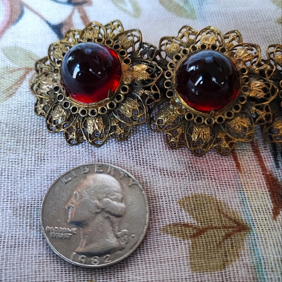 Dark Deep Red Triple Glass Dome Prong Set Brooch Brass Tone Filigree Vintage - Picture 8 of 11